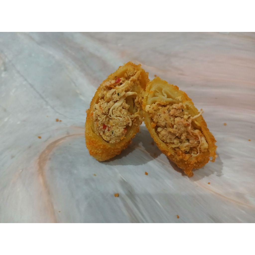 RISOL AYAM SUWIR PEDAS