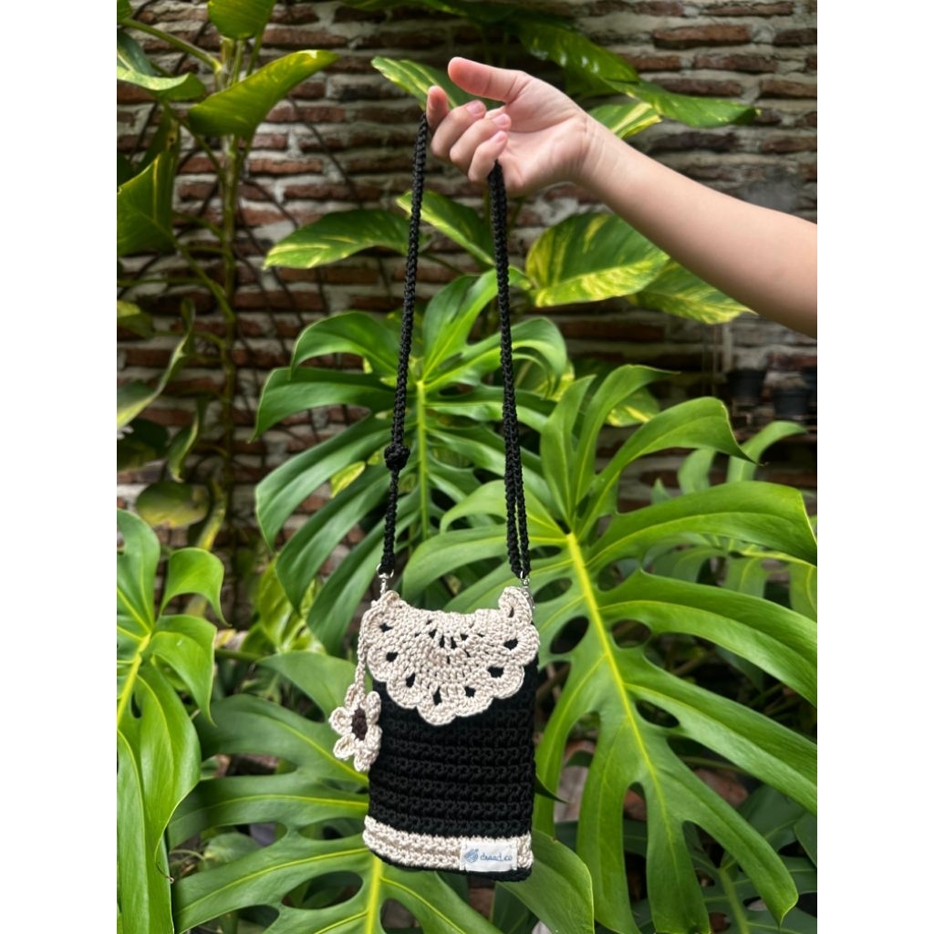 sling bag rajut / phone bag crochet