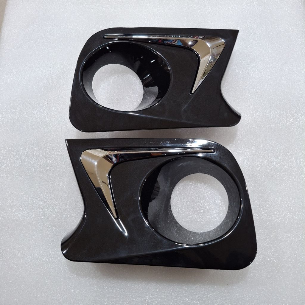 RING FOGLAMP ATAU COVER FOGLAMP DEPAN BAMPER AVANZA TAHUN 2012 2013 2014 2015