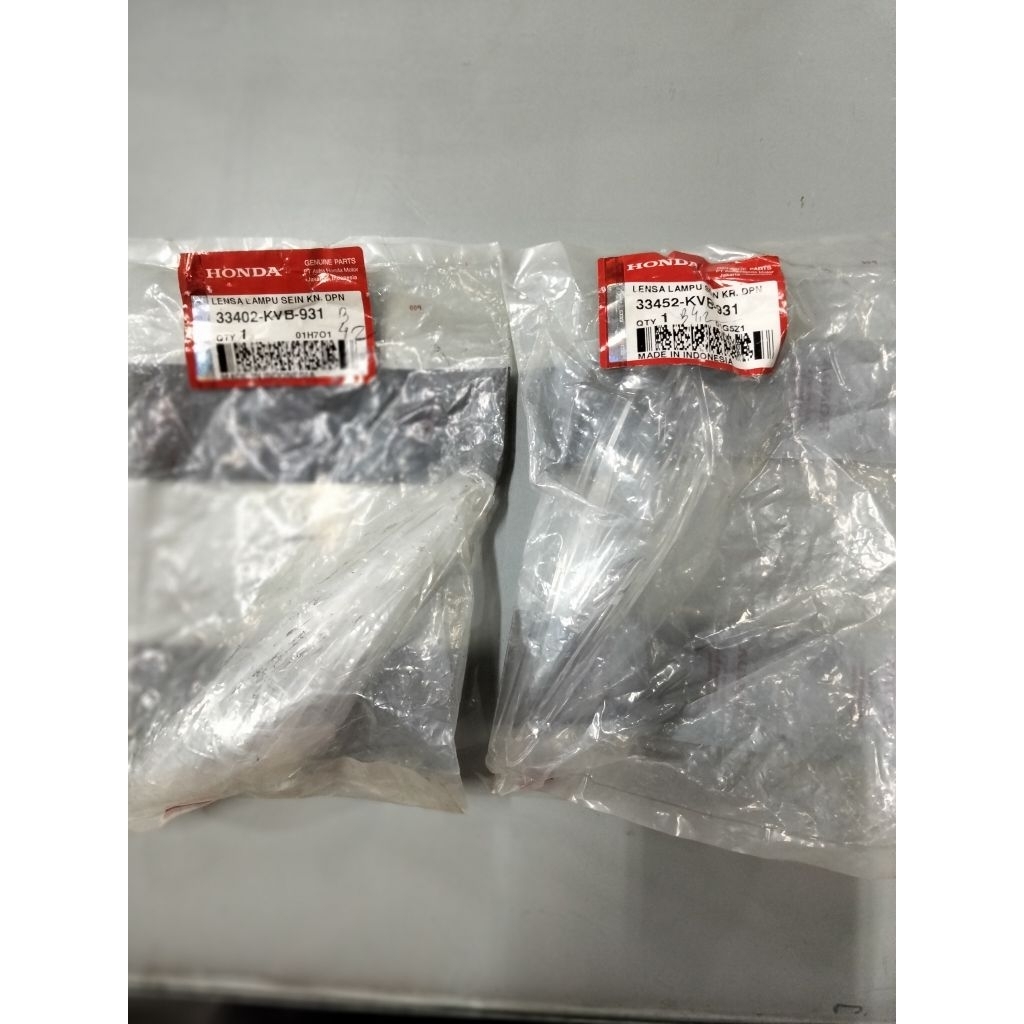 Mika sein depan kanan dan kiri untuk motor Vario 110cc CW number part 33402KVB931 & 33452KVB931