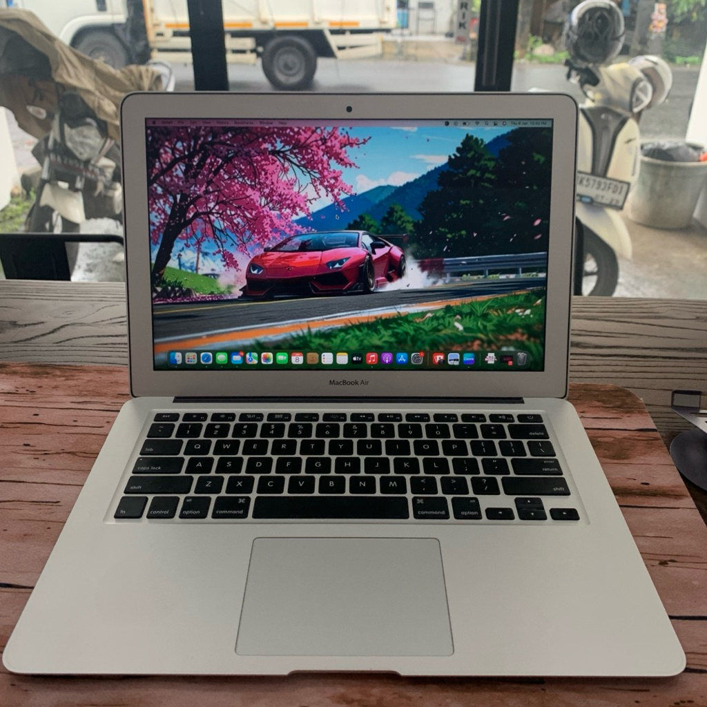Macbook air 2017 core i5