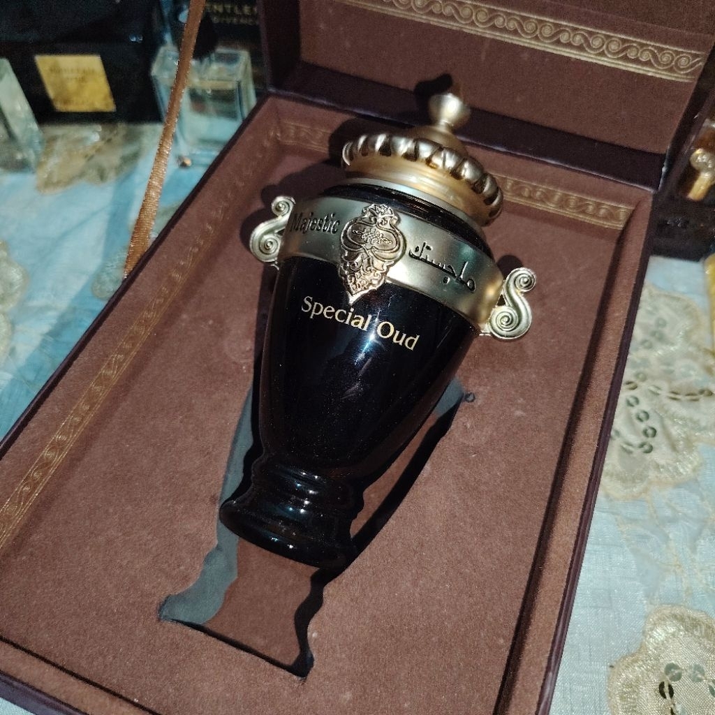 Arabian Oud Majestic Special Oud Leather Box