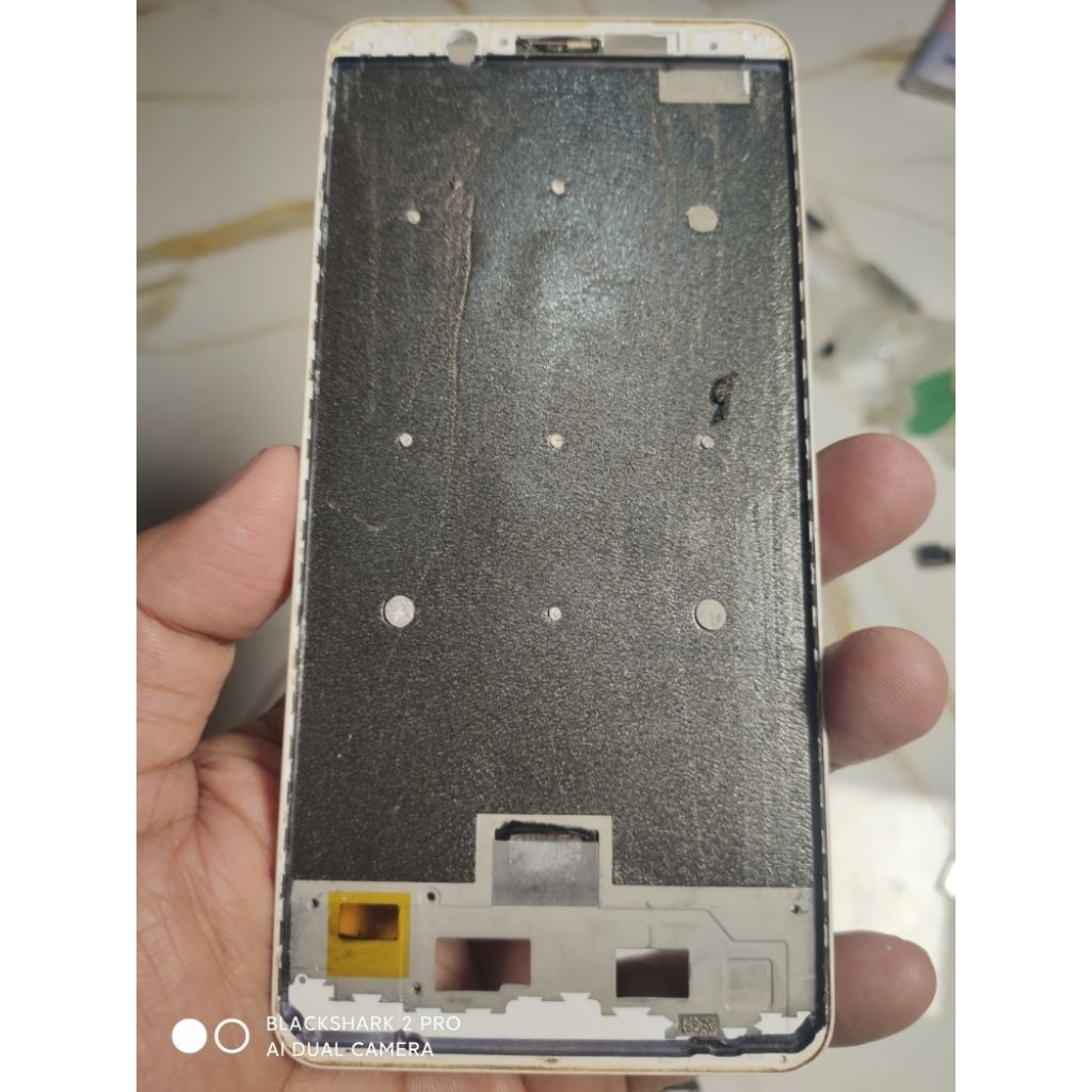 FRAME TATAKAN LCD VIVO Y71 PUTIH PINGGIRAN UTUH BEKAS COPOTAN