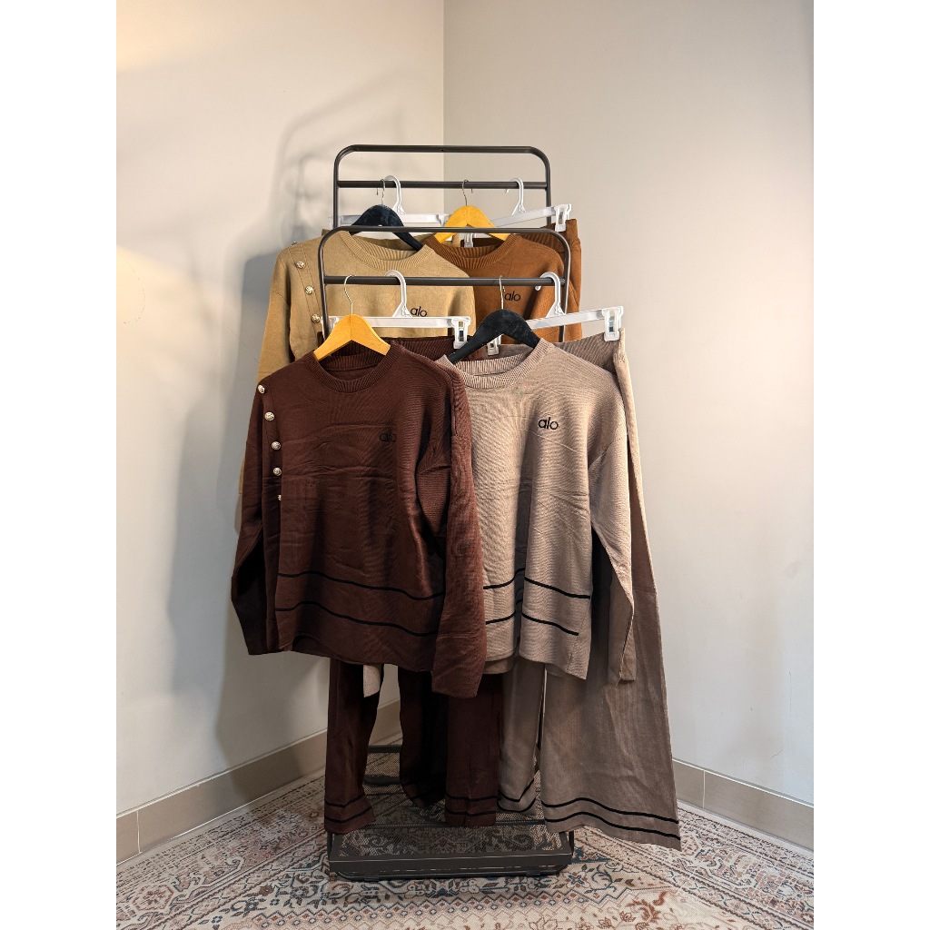 SETELAN KNIT CELANA ALO