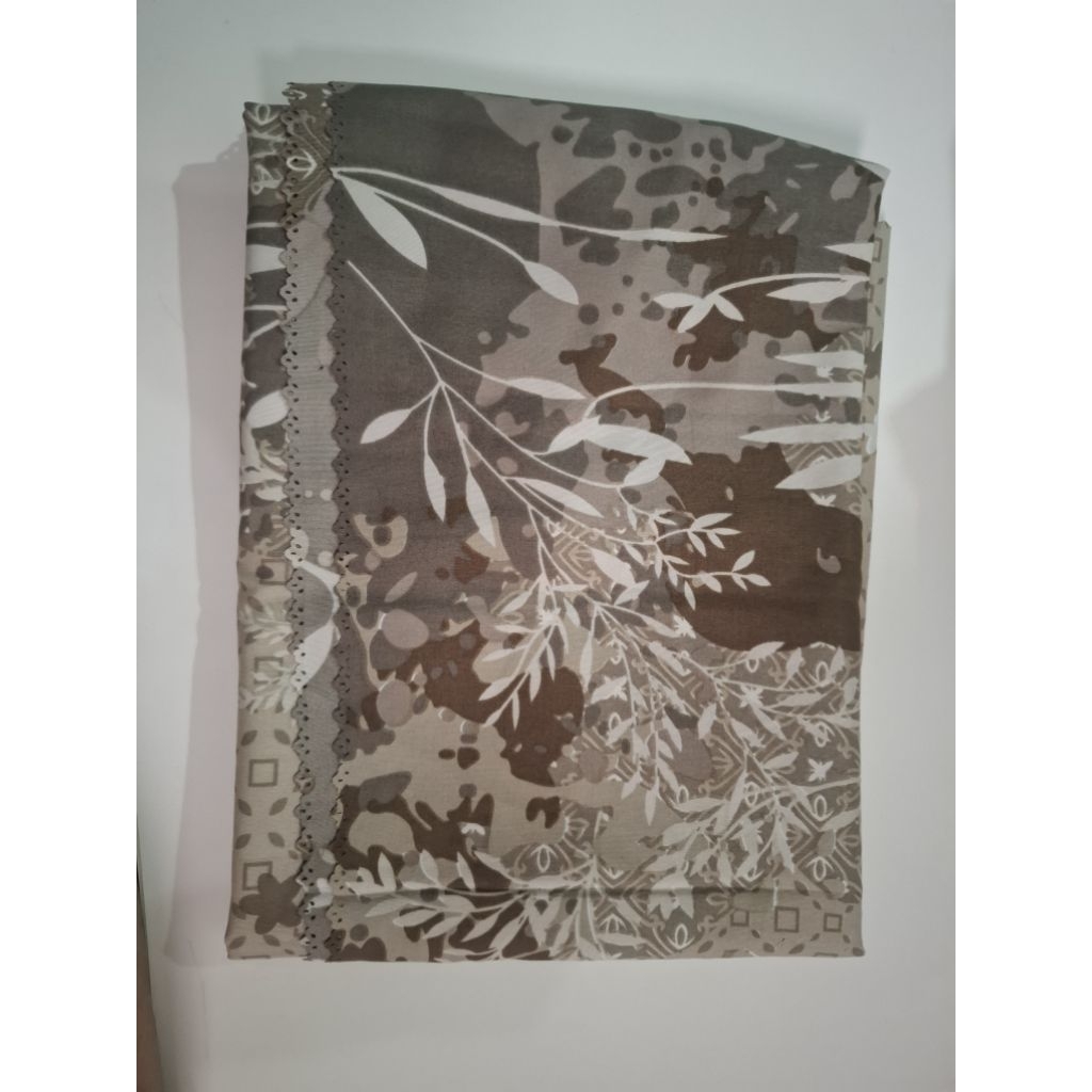 Kerudung segi empat motif voal 120x120