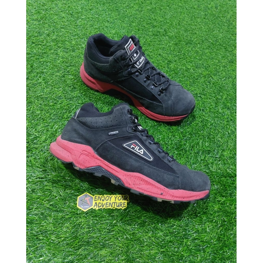 sepatu gunung trekking fila size 43