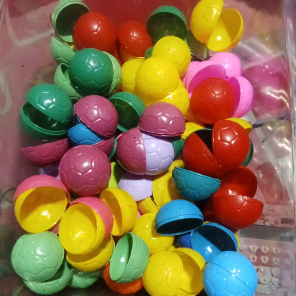 isi 50 pcs di kirim rendom ya BESTie jangan komplin yg penting bisa buat isi kertas main bola bola