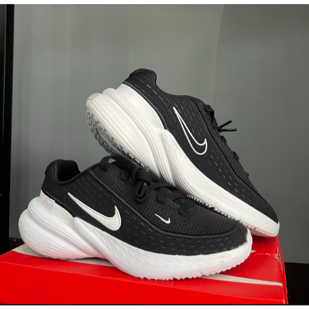 SEPATU RUNNING WANITA NIKE UPLIFT SC