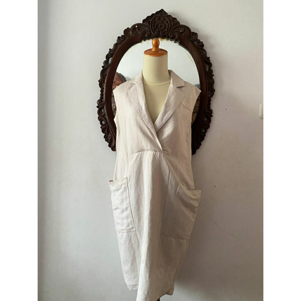 Linen V-Neck Pocket Dress