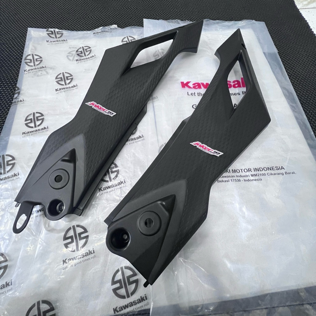 Cover Body Tengah Ninja RR New cover aki ninja rr new body samping ninja rr new original kawasaki