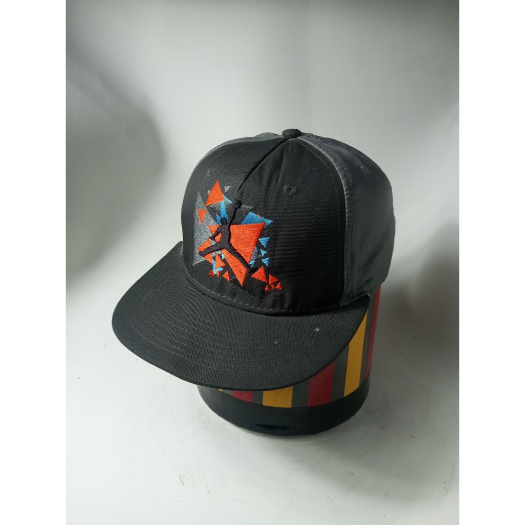 Topi Air Jordan True Jumpman Vintage 90s Snapaback Hat Cap Size Youth Black Grey