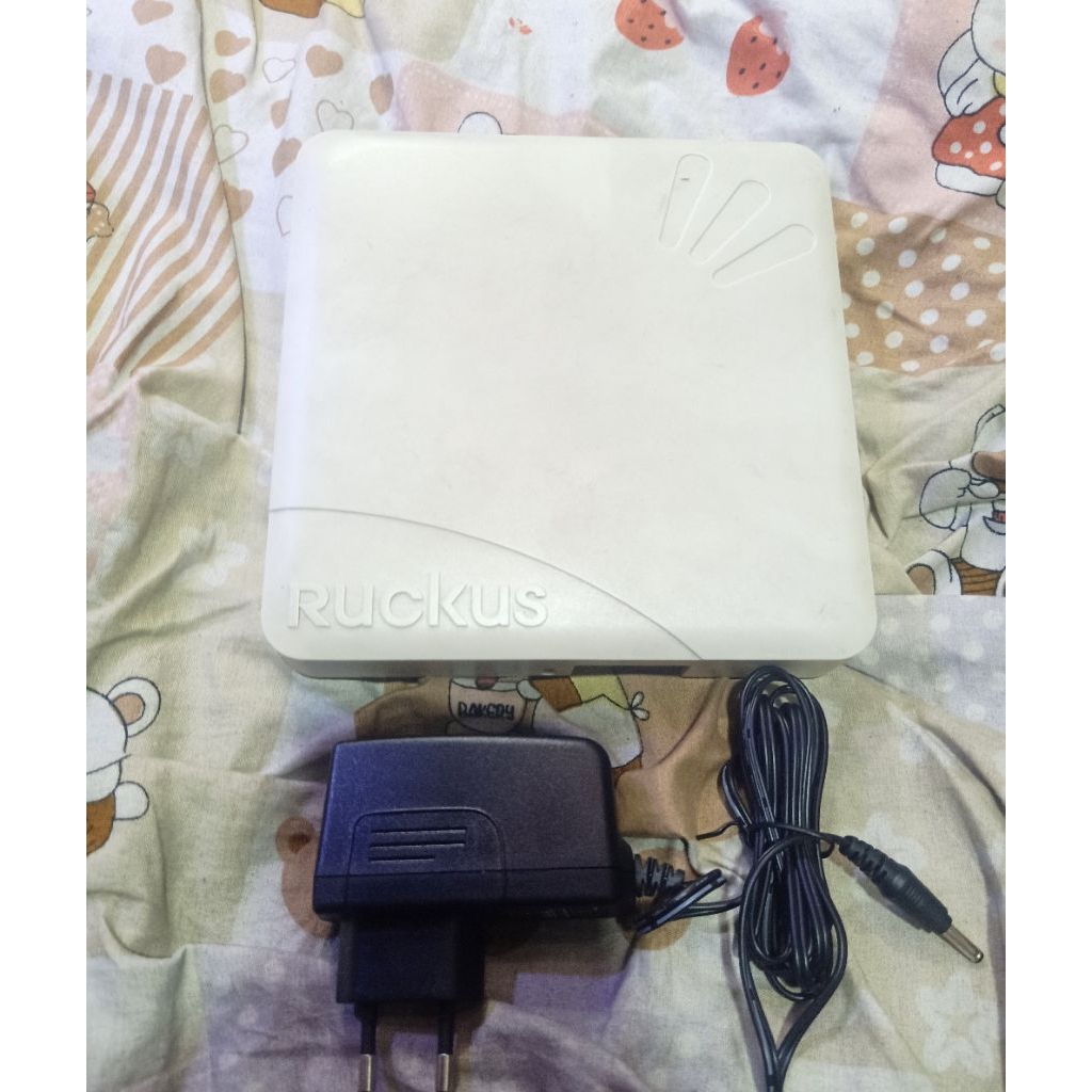 RUCKUS ZoneFlex R600 Wireless Access Point Dualband 2,4 Ghz-5Ghz Second Normal ( Unit + Adaptor )