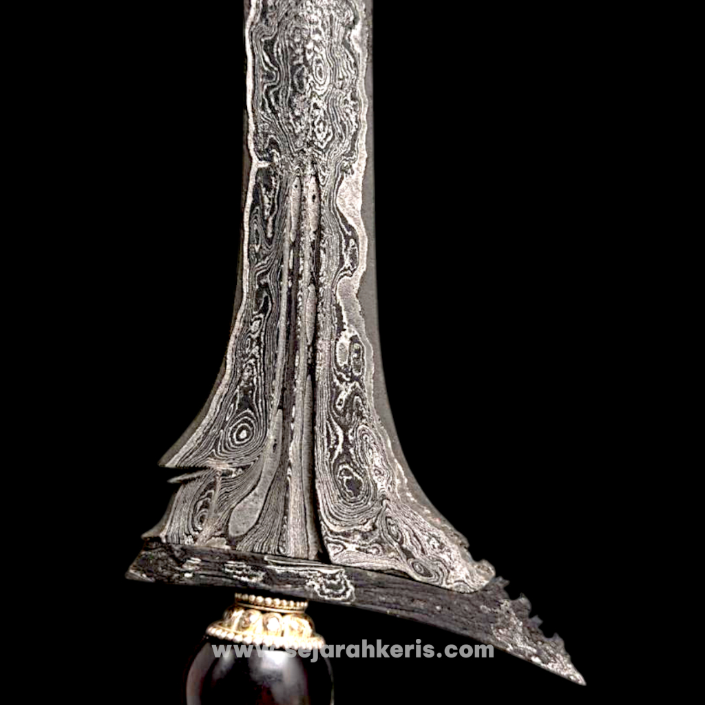 Keris Pasopati Pamor Sum-Sum Buron PB IX Garap Dalem