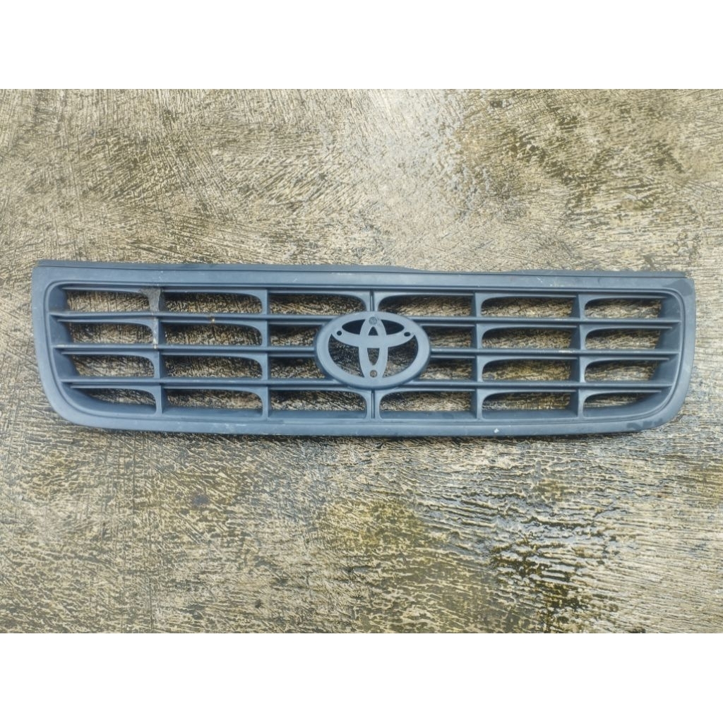 (Original)grill toyota kijang kapsul LGX tahun 2000-2002