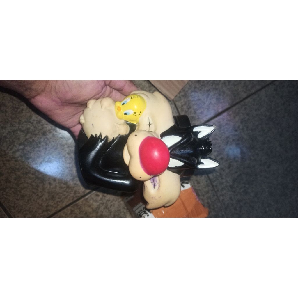 mug waner Bros dan bumble bee vintage coyote