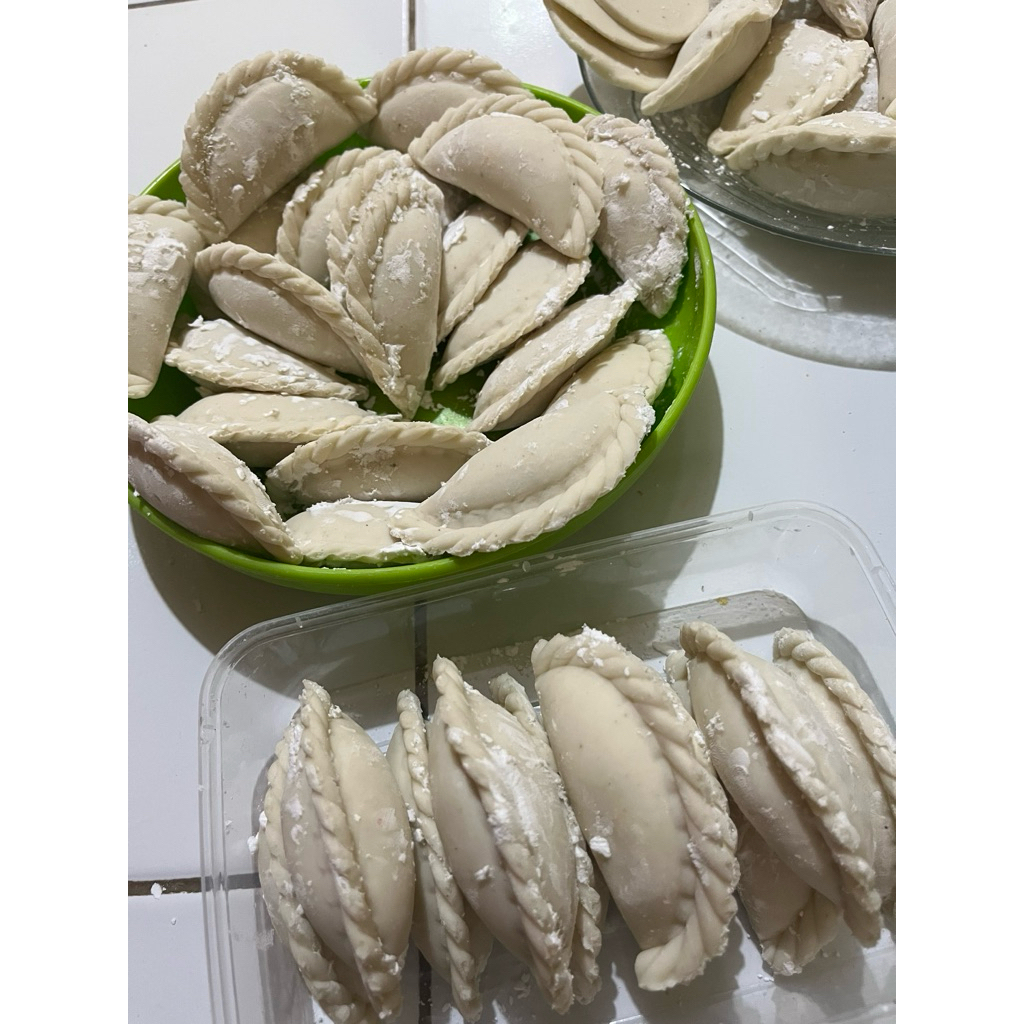 cireng isi ayam suwir pedas jumbo isi 8