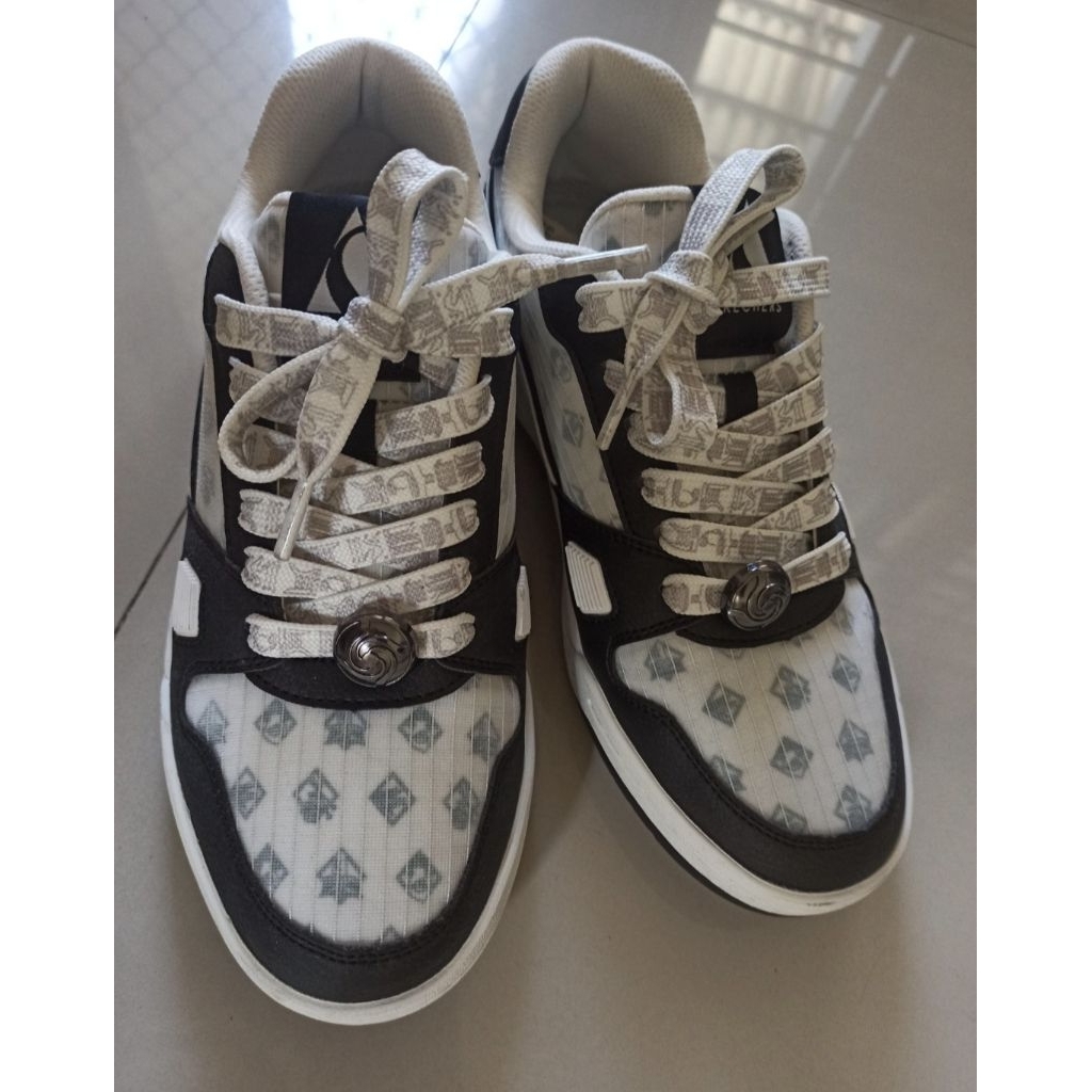 preloved sepatu skechers limited edition jujutsu kaisen