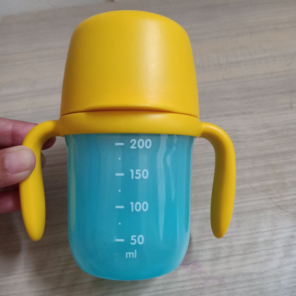 (New) Tupperware Twinkle Sippy Training Cup Bottle BPA Free Botol Gelas Perlengkapan Makan Belajar M
