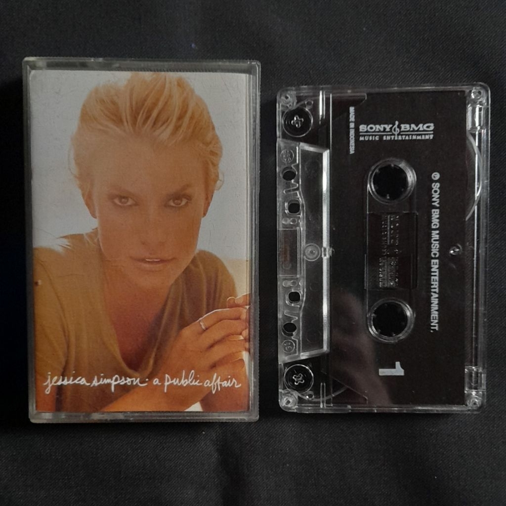Kaset Jessica Simpson - A Public Affair