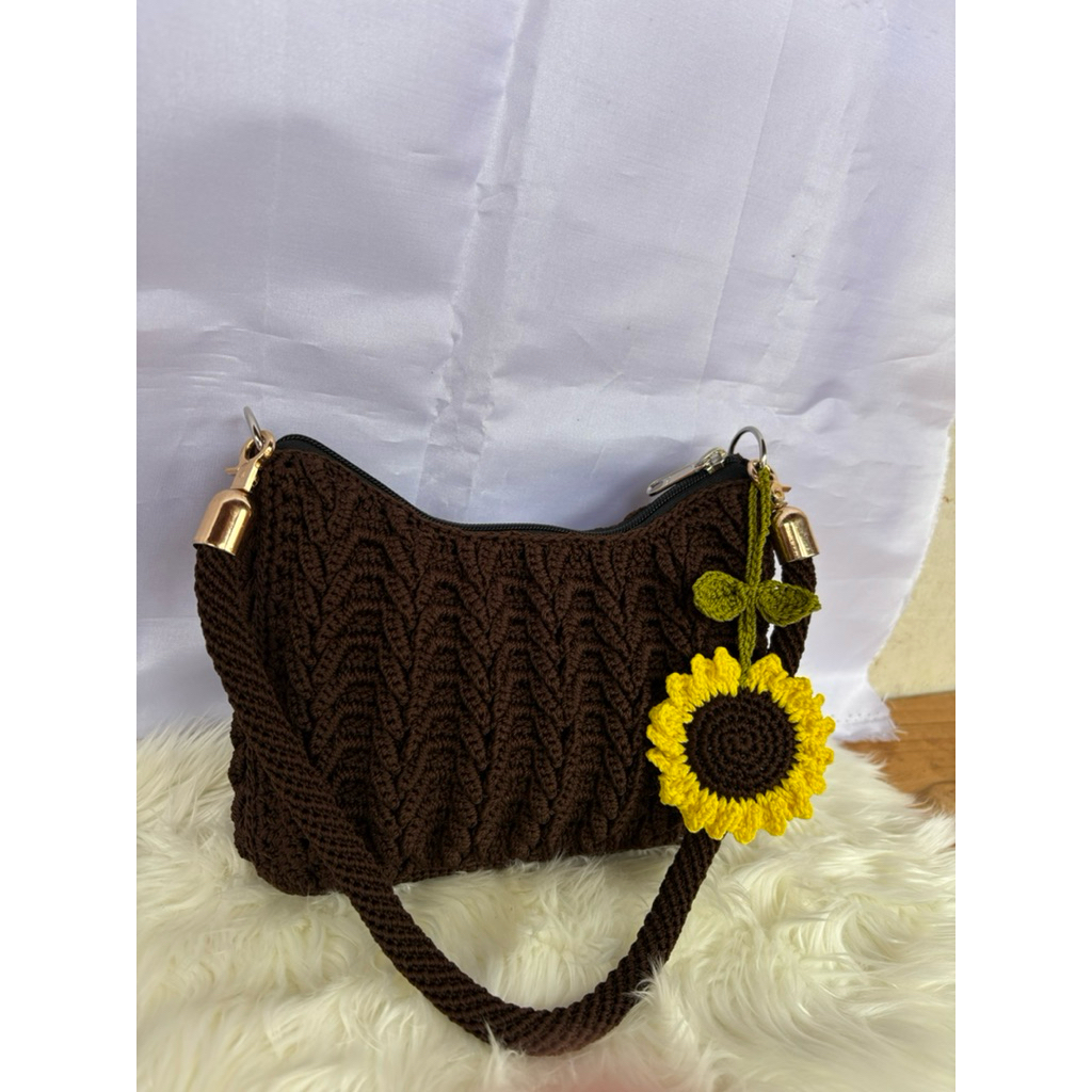 Tas Rajut Motif Miu Miu