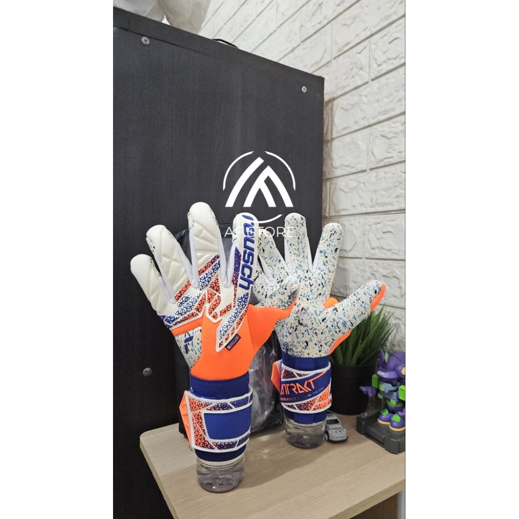Glove Kiper Reusch Attrakt Fusion