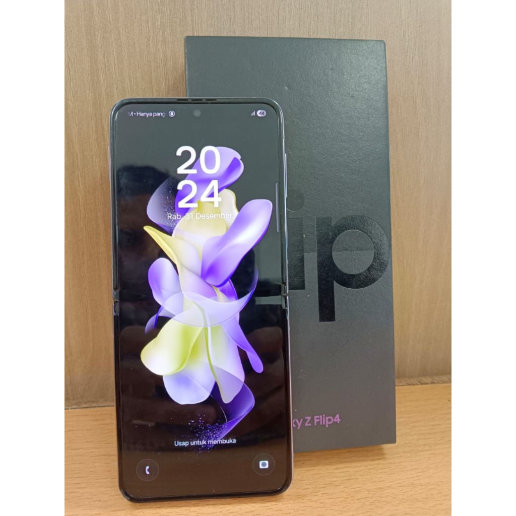 Samsung z flip4 8/256gb