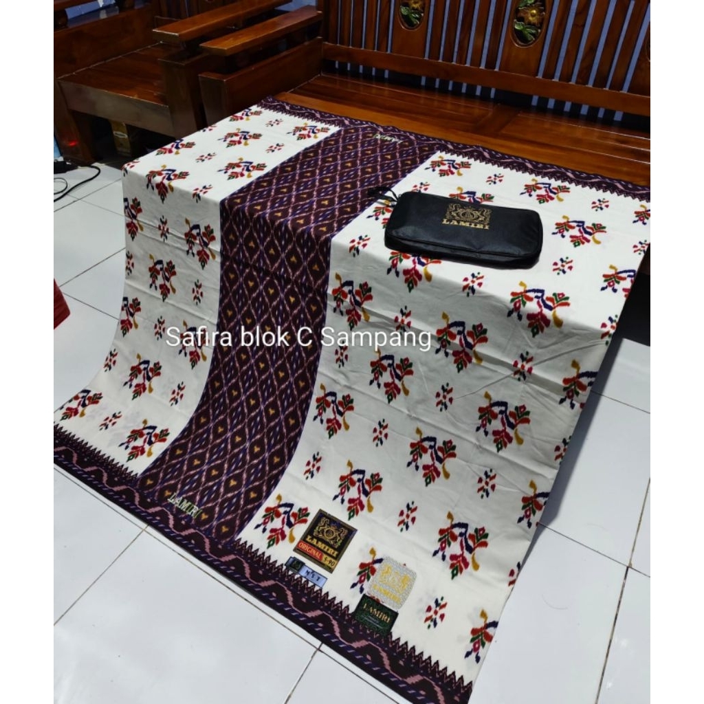 Sarung Lamiri Motif Kembang