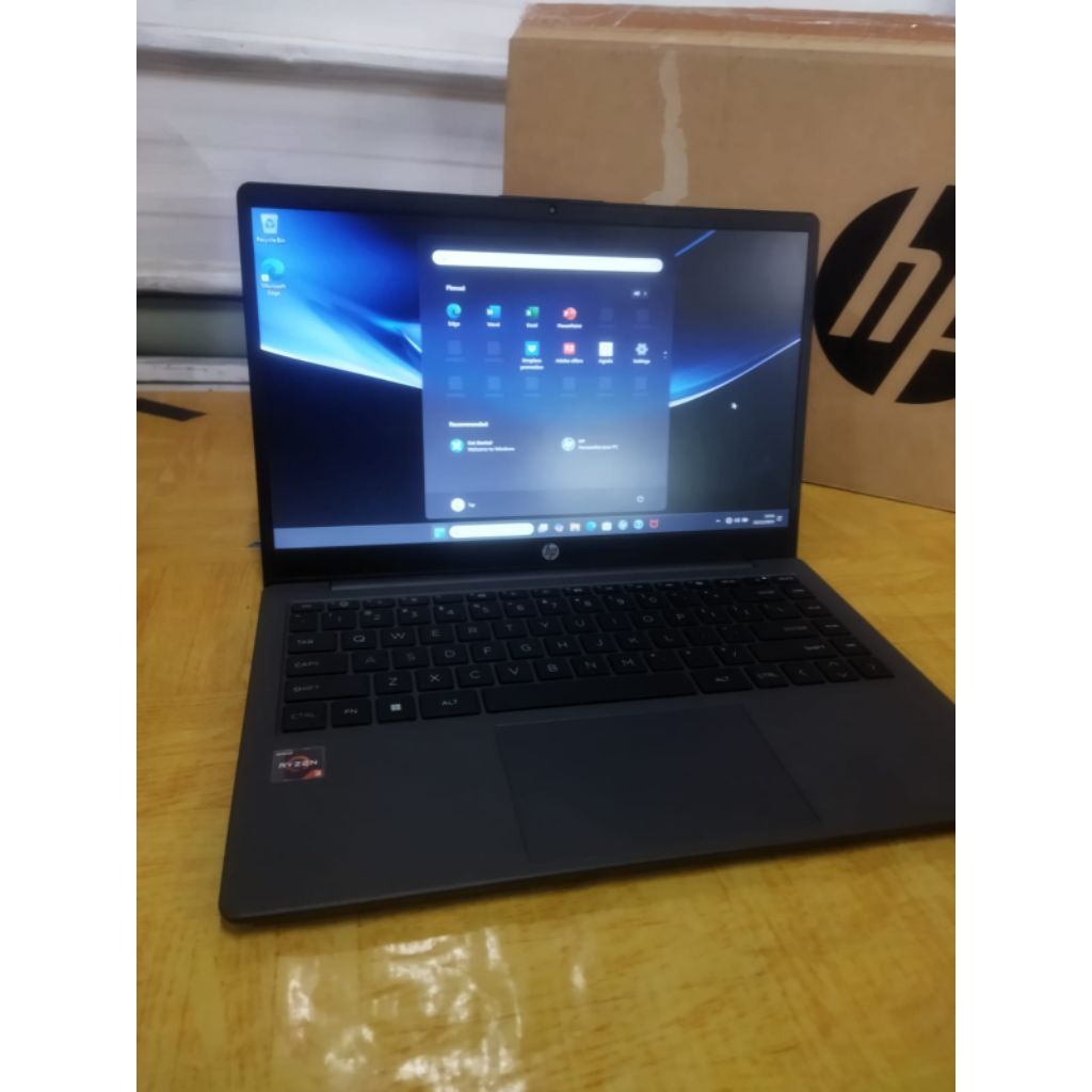 Hp 245 G10AMD ryzen 3-7320URam 8gb SSD 256g 14inch