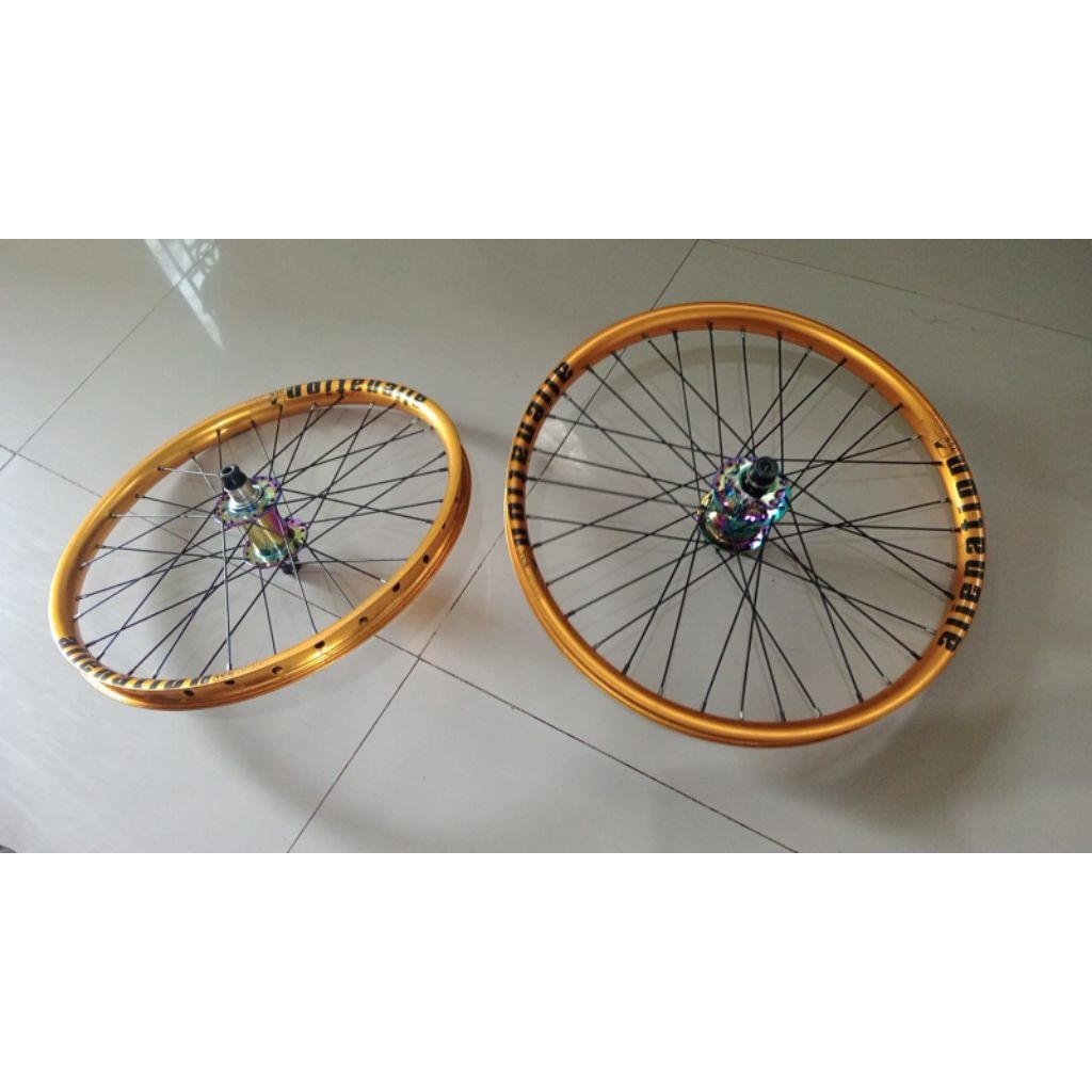 rims set 20" alienation 32h•36h