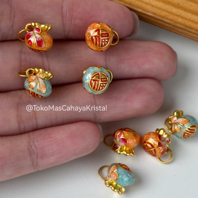 Charm / Liontin Emas Money Bag / Kantong Uang Oren Biru 24k HK Hongkong 999%- Gold Bracelet