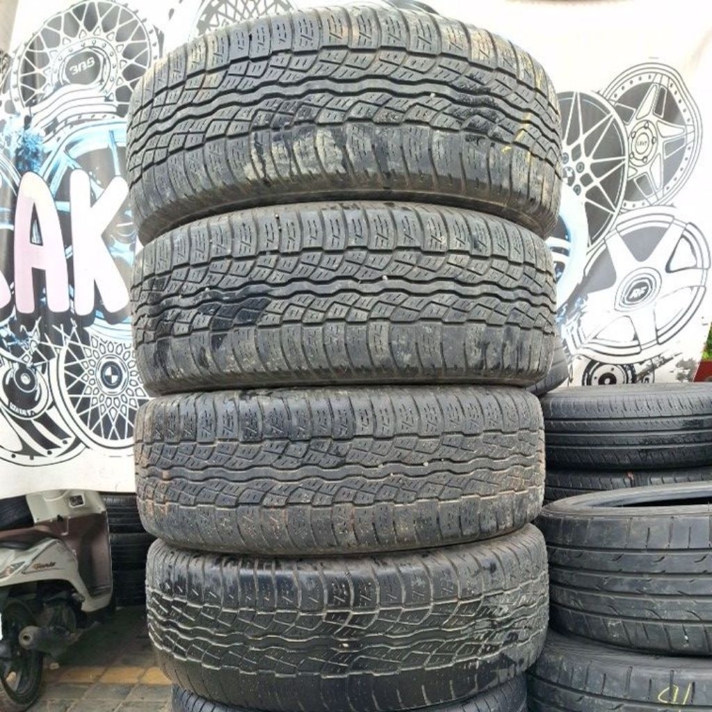 Ban copotan Bridgestone DUELER HT 687 235 60 R16