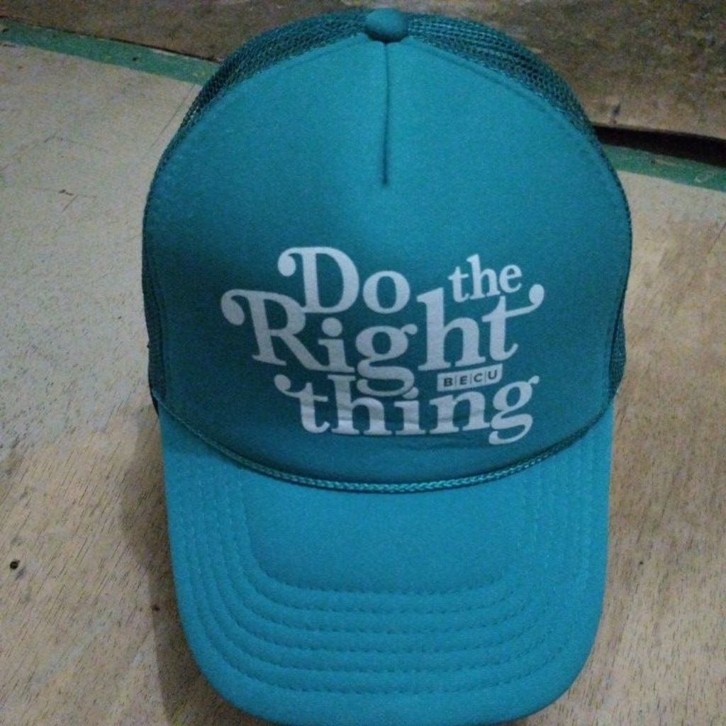 Topi trucker tali kapal