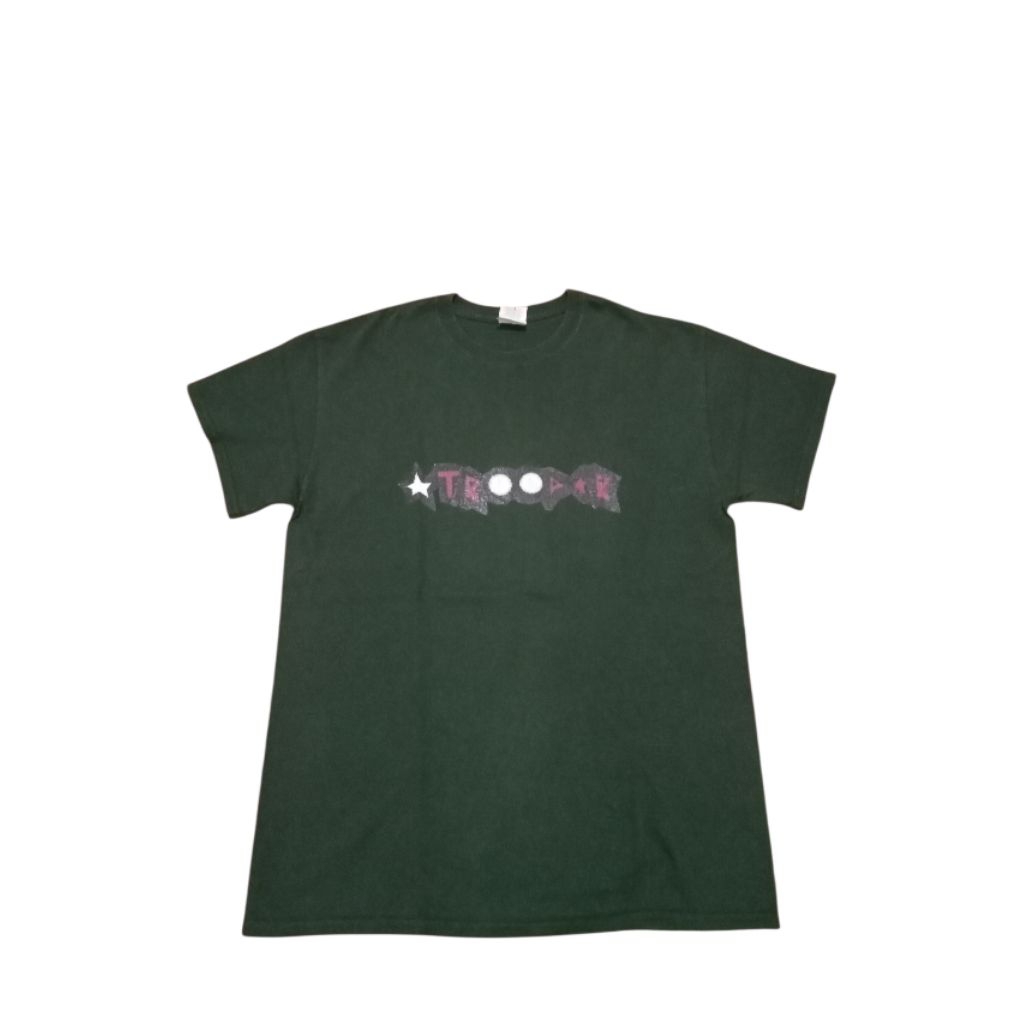 Kaos vintage trooper tag gildan