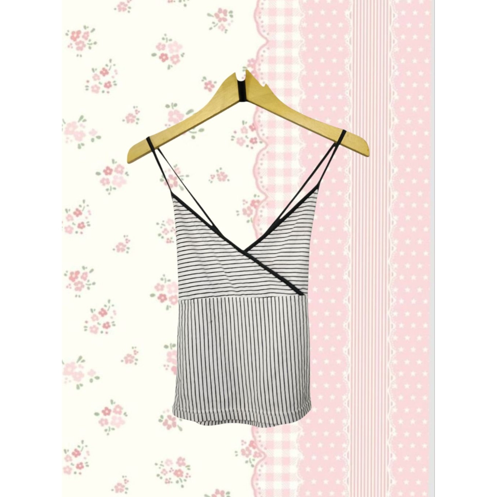 Y2k Stripes Camisol Top Kawai Onaoolo 2000's