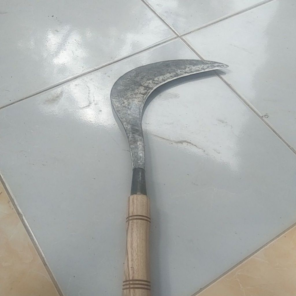 Sabit Potong Rumput ,baja isen