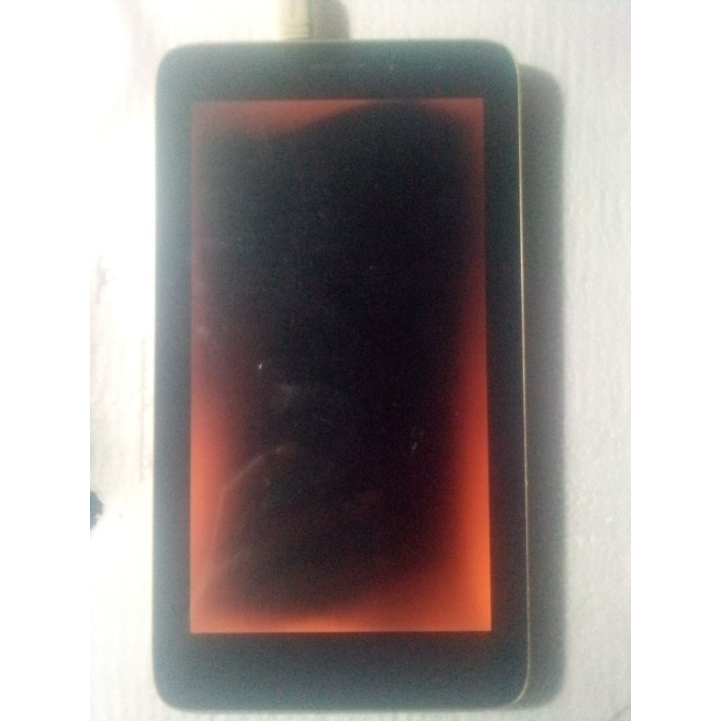Tablet Advan, hidup minus lcd.