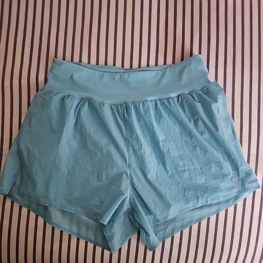 [Preloved] 2XU Women's Aero 2in1 3" Shorts - Blue