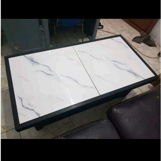 MEJA AESTHETIC UNTUK RUANG TAMU ATAU KELUARGA BISA CUSTOM DAN TERBUAT DARI MARMER