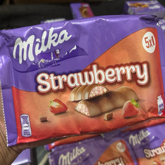 Coklat milka strawberry eropa