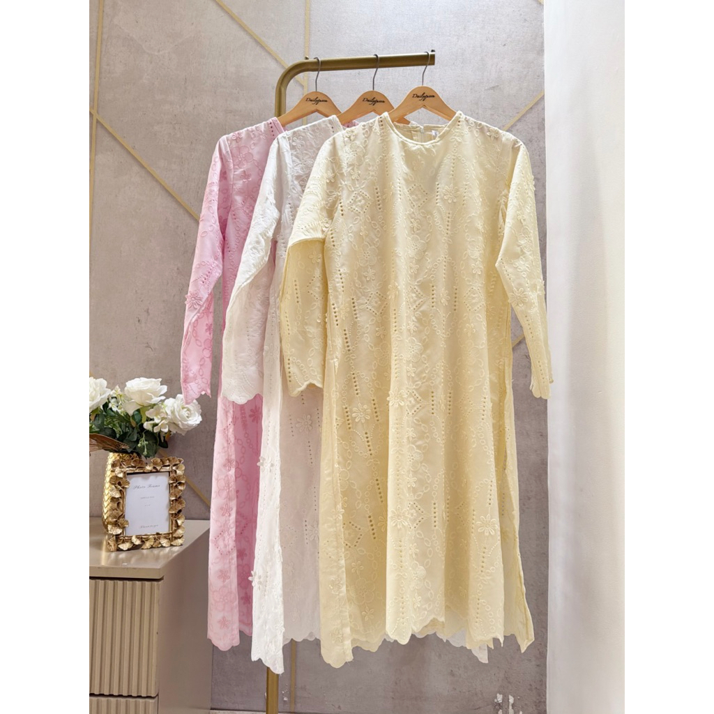 Slit Midi Dress Embroidery katun cream putih tulang embroidery hari raya busui friendly