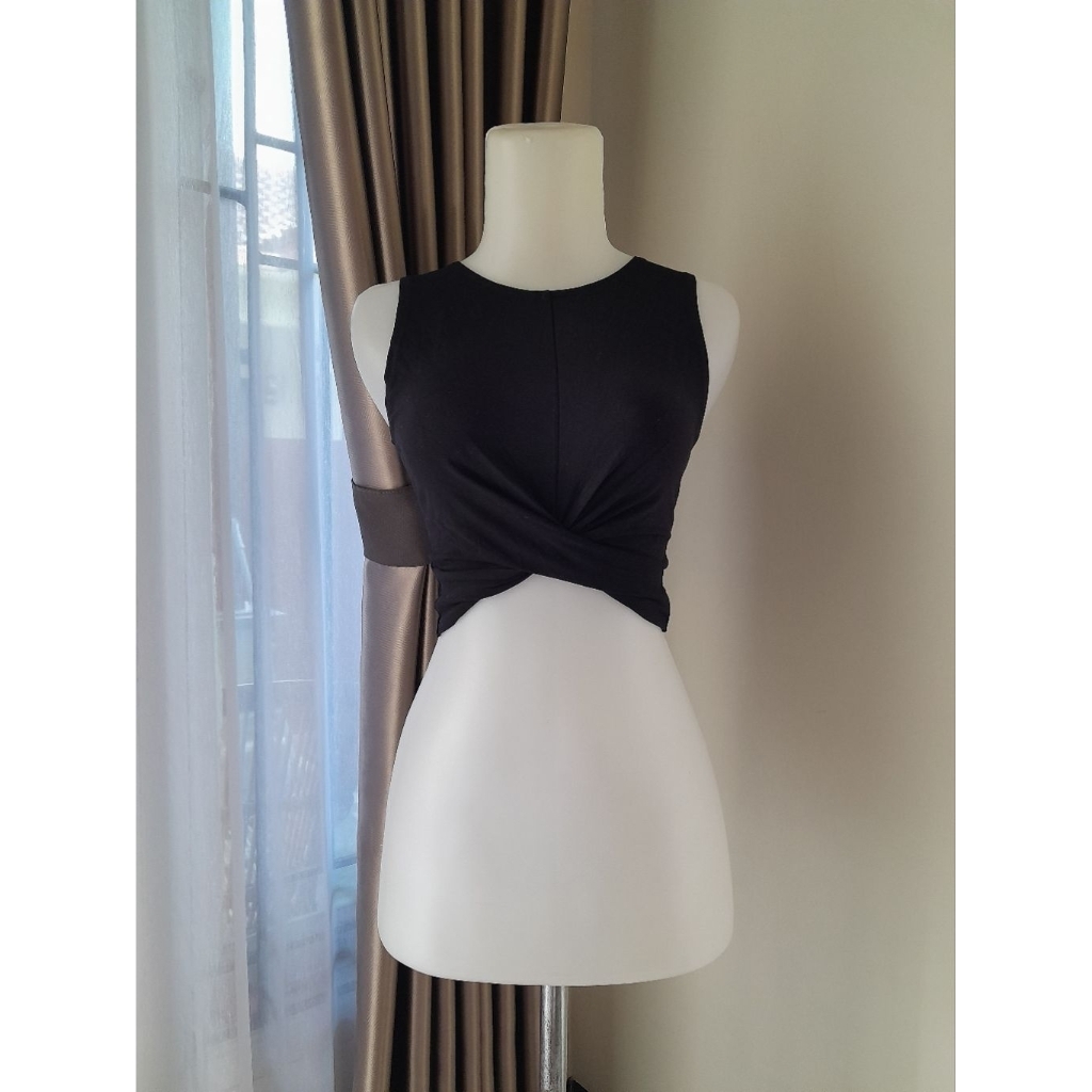 HnM Black Crop Top, HnM Kutungan Crop, HnM Tanktop Crop