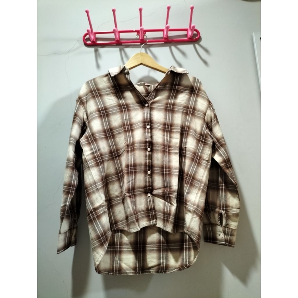 BAJU ATASAN UNISEX KEMEJA SPAO KOTAK KOTAK COKLAT MAHOGANY UNISEX OVERSIZE LUCU PL