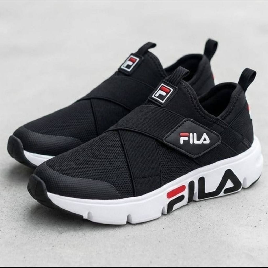 sepatu sekolah anak preloved FILA