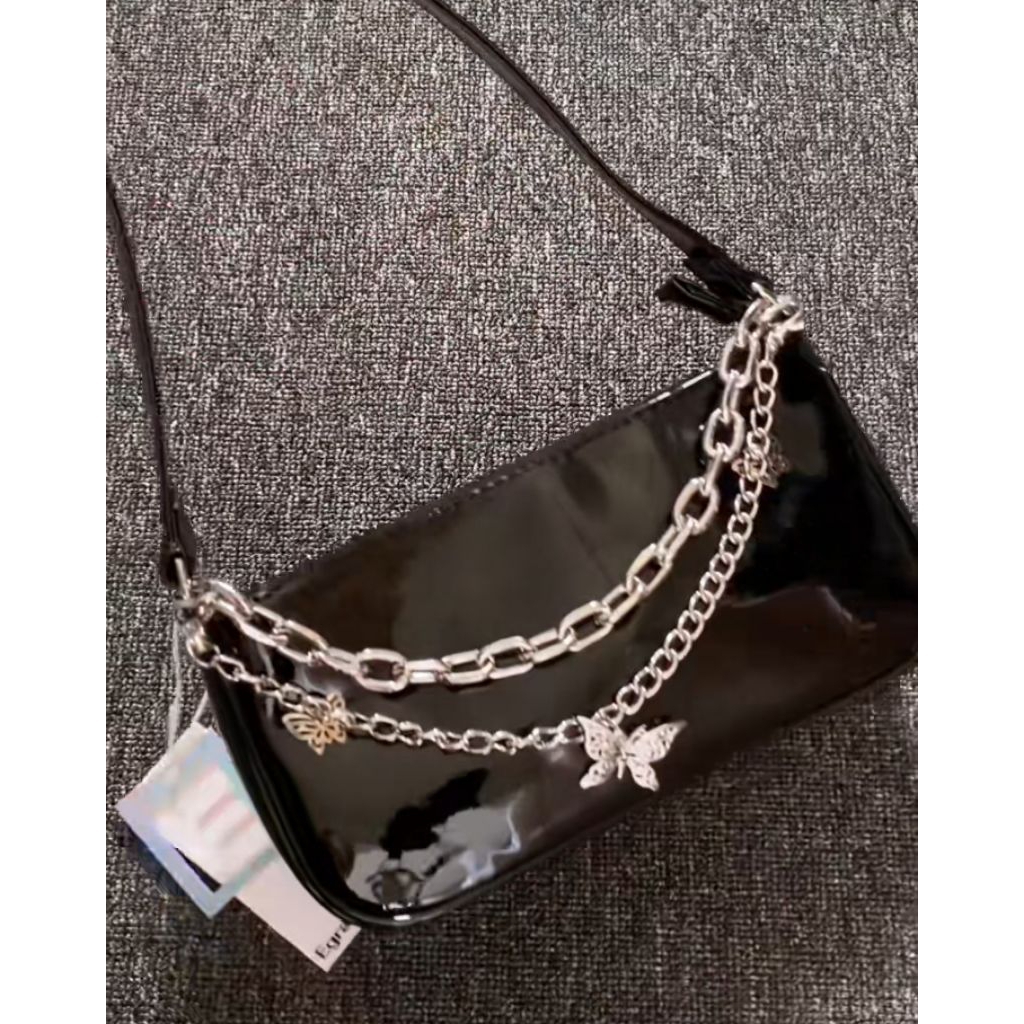 Pl Preloved + Dust Bag Tas Bahu Wanita OHSOME Shoulder Bag Glossy Black dengan Rantai Kupu-Kupu Butt