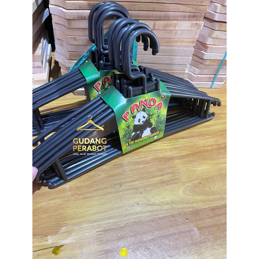 Kastok panda / hanger pakaian dewasa hitam kuat