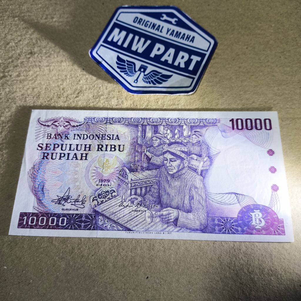 Koleksi 10.000 Rupiah Gamelan Tahun 1979 Gress Mulus