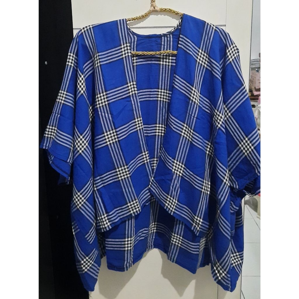 Preloved - Outer kotak kotak biru muat sampai size jumbo untuk wanita
