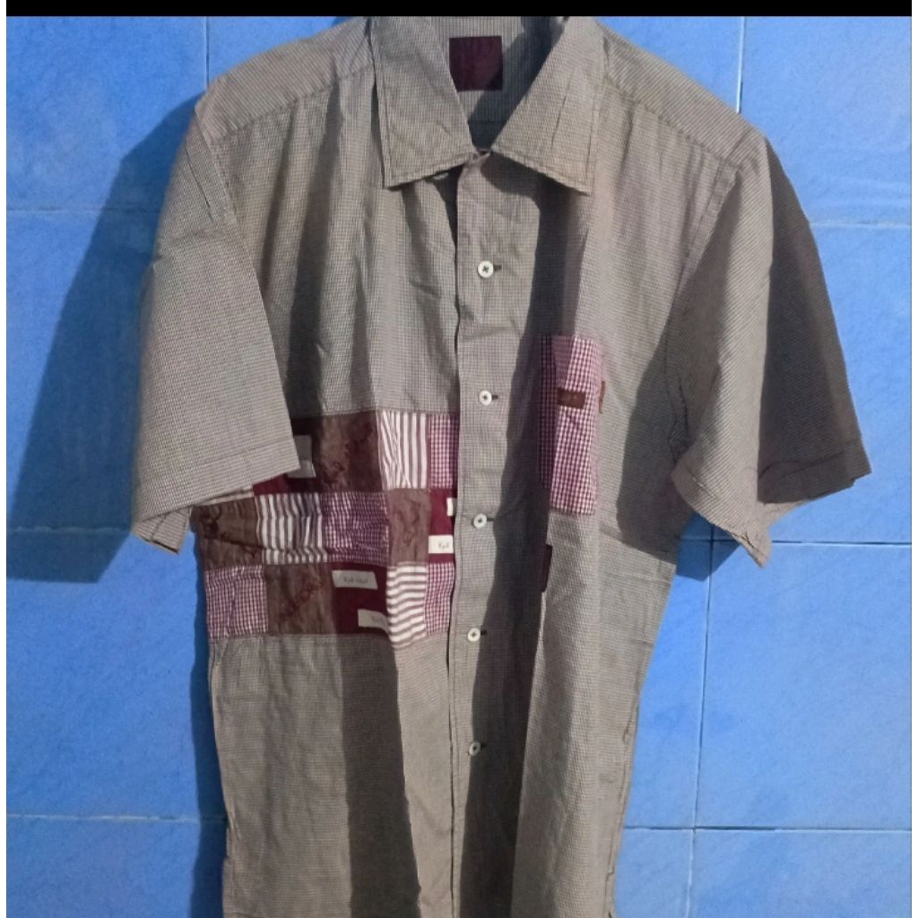 kemeja lengan pendek karl helmut