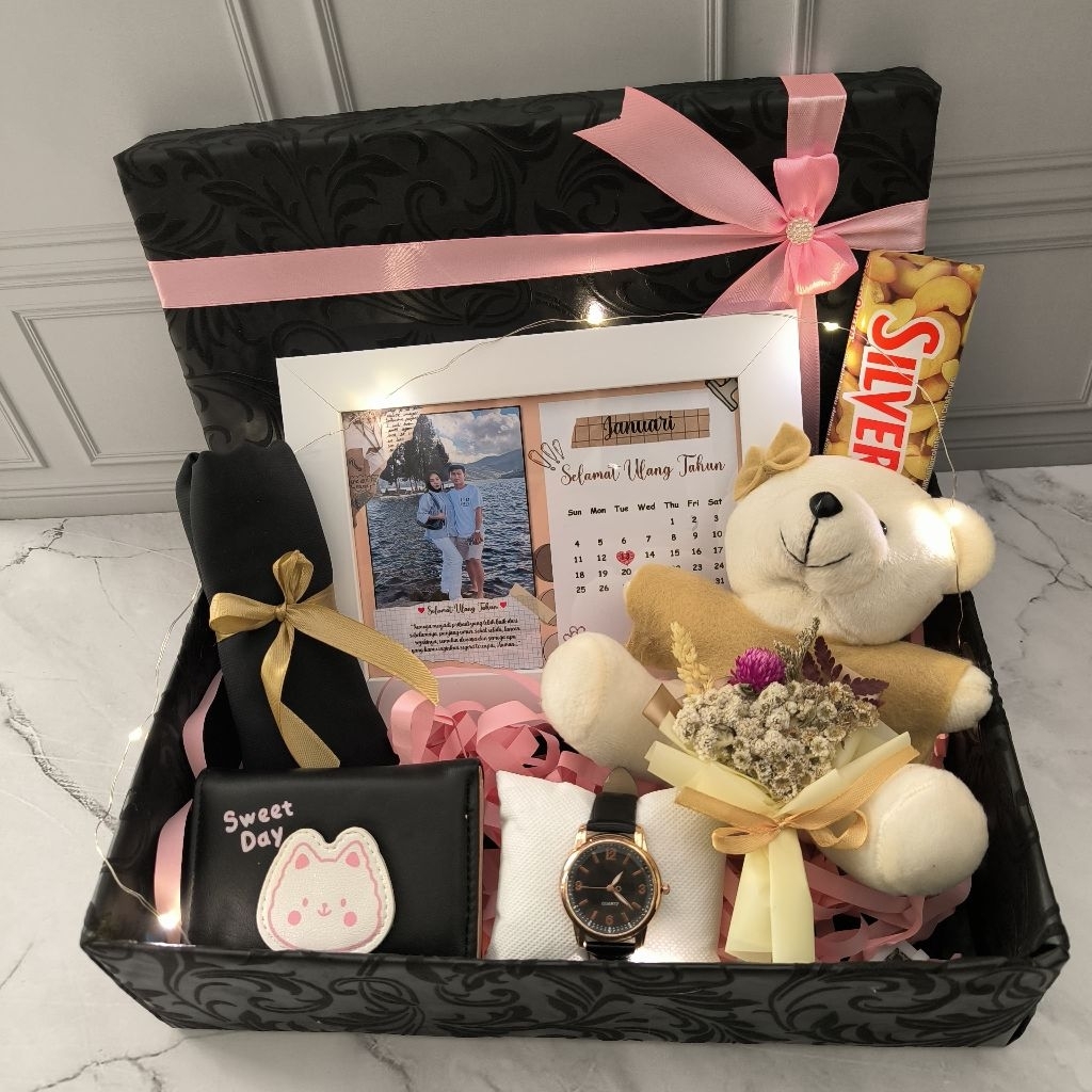 Hadiah Spesial untuk Wanita: Kado Ulang Tahun, Wisuda, dan Anniversary