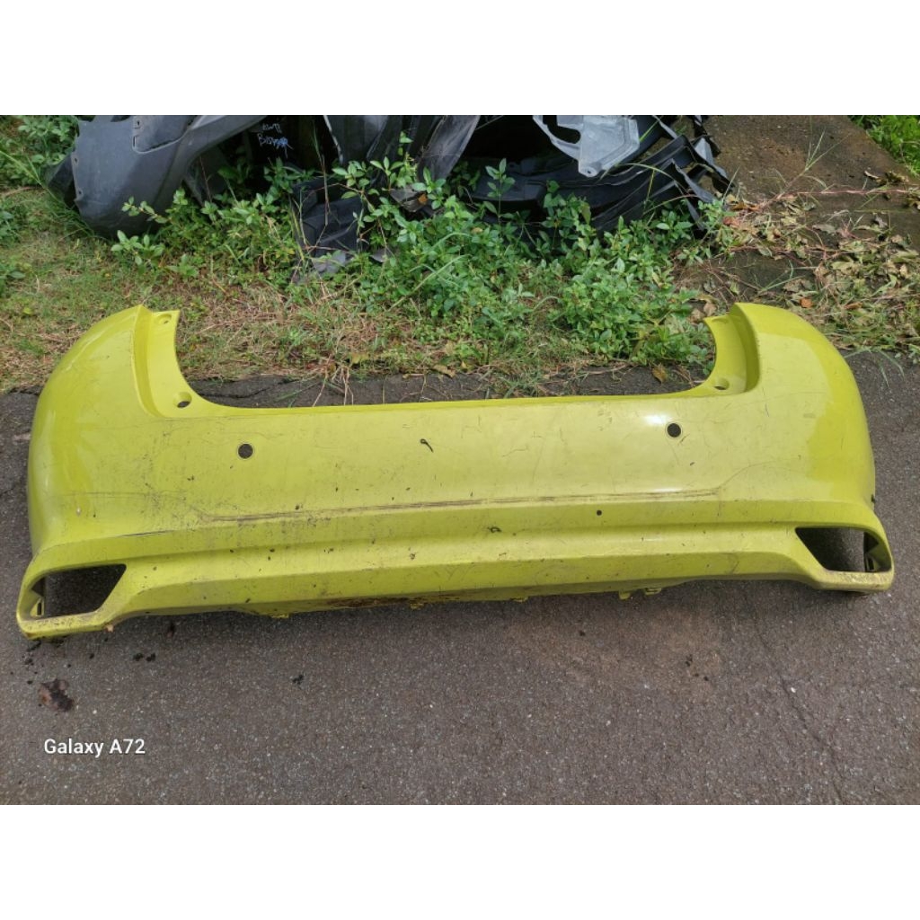 Bemper Belakang Toyota Yaris 2020